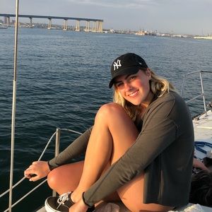 Meet your Posher, Alexys